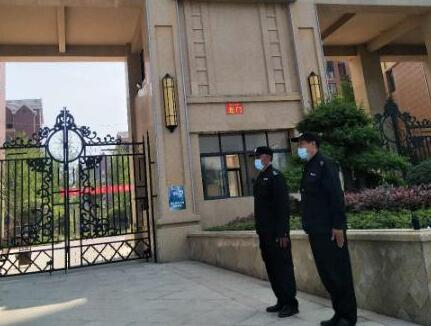 工作中的保安人員著裝上有什么樣的標(biāo)準(zhǔn)呢？