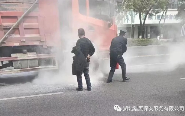 當(dāng)保安人員提供門衛(wèi)服務(wù)的時候，這2點要注意！